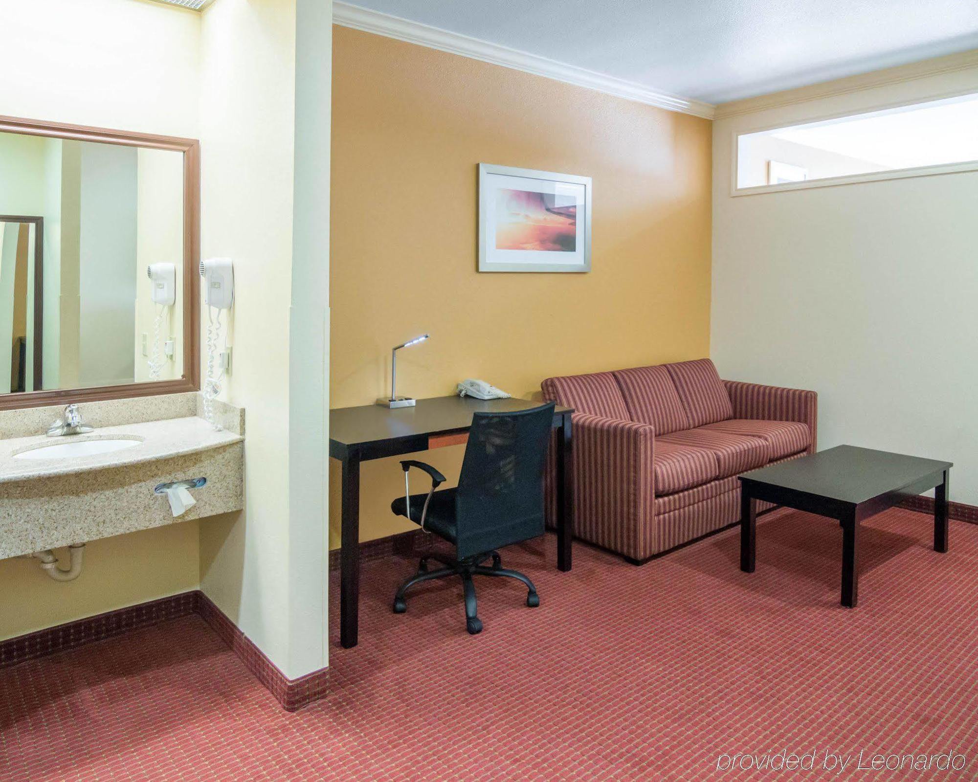 Springwood Suites Houston Iah - Beltway 8 外观 照片
